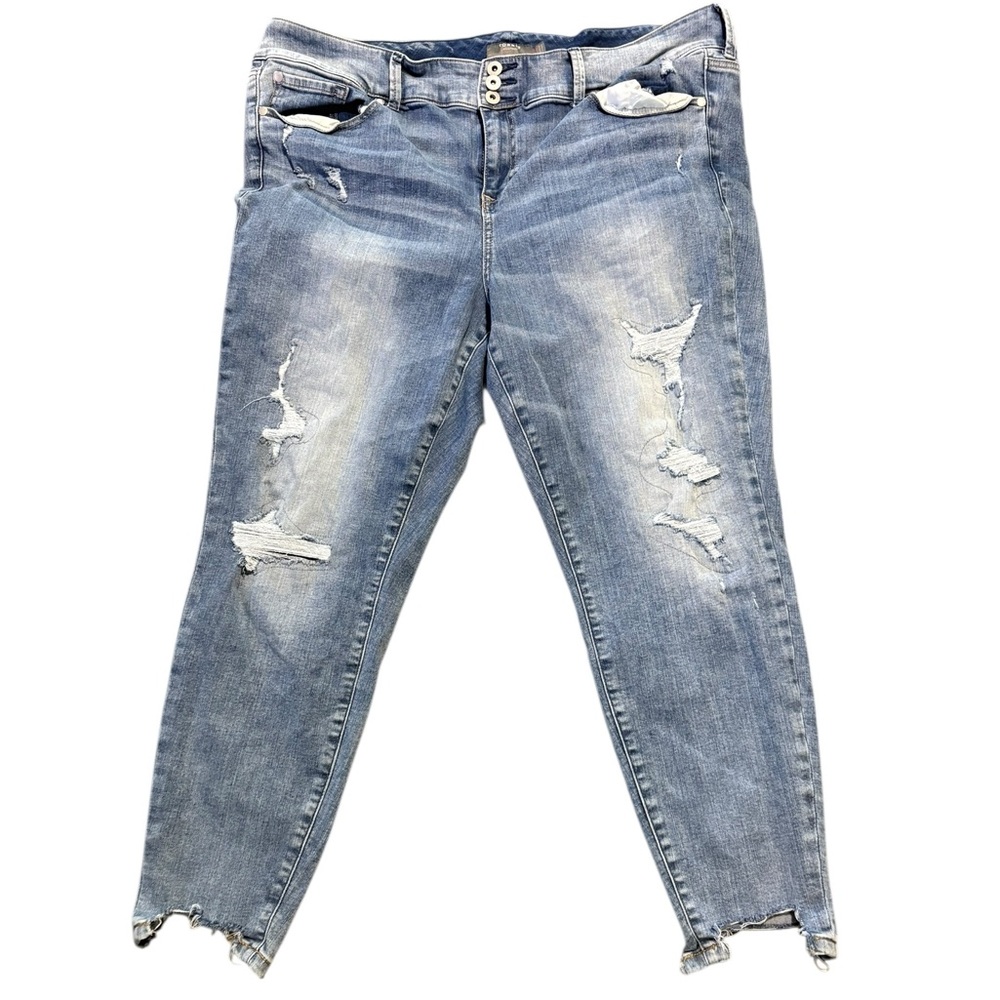 Torrid Women’s Super Soft Distressed Jegging 22R
